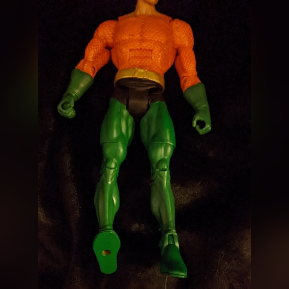 Aquaman DC Action Figure - Picture 2 of 6